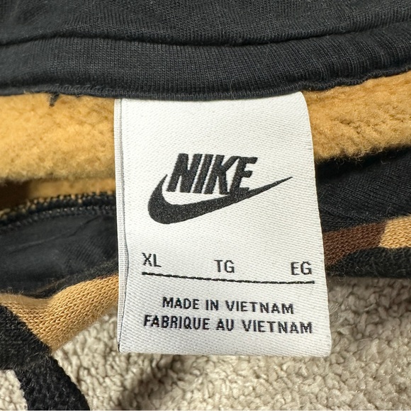 SOLD | Nike Men’s Sportswear Club Fleece Leopard Print Brown Pullover Hoodie XL - Picture 12 of 15